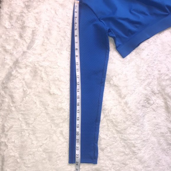 🐝 IVY PARK RODEO 2021 DROP CROP TOP - Picture 9 of 10